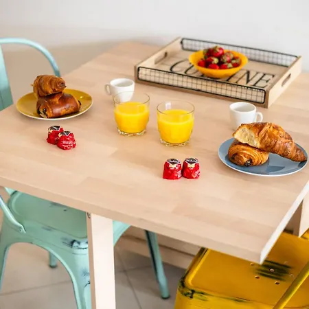 Palacio - Centre-ville - Parking Privé -terrasse Apartamento